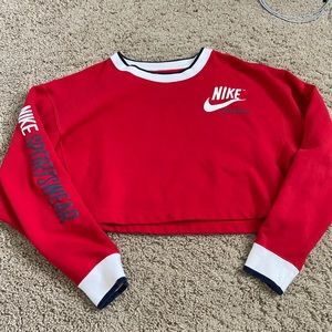 Womens nike cropped top crew neck s